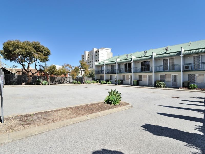 10/52 Kent Street, Rockingham WA 6168
