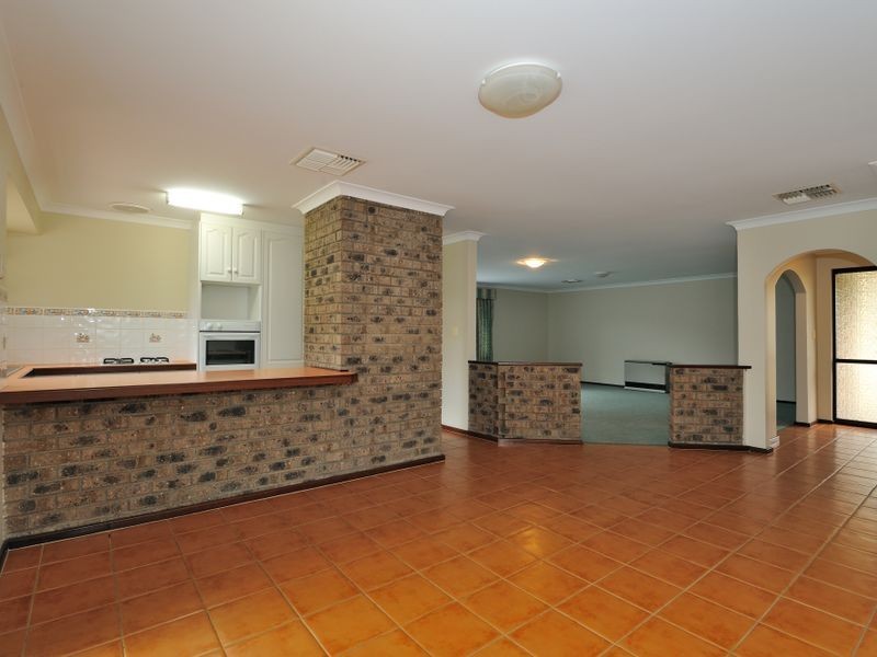 13 Westerly Way, Cooloongup WA 6168