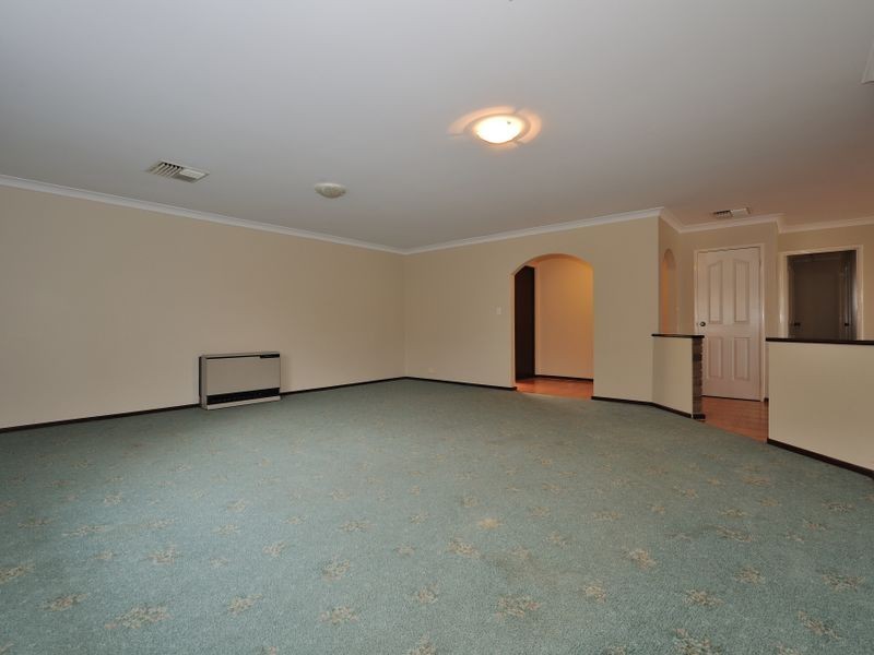 13 Westerly Way, Cooloongup WA 6168