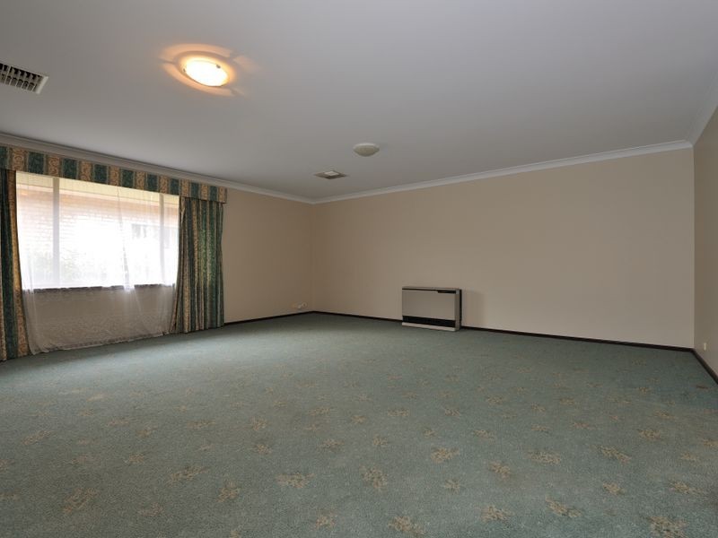 13 Westerly Way, Cooloongup WA 6168