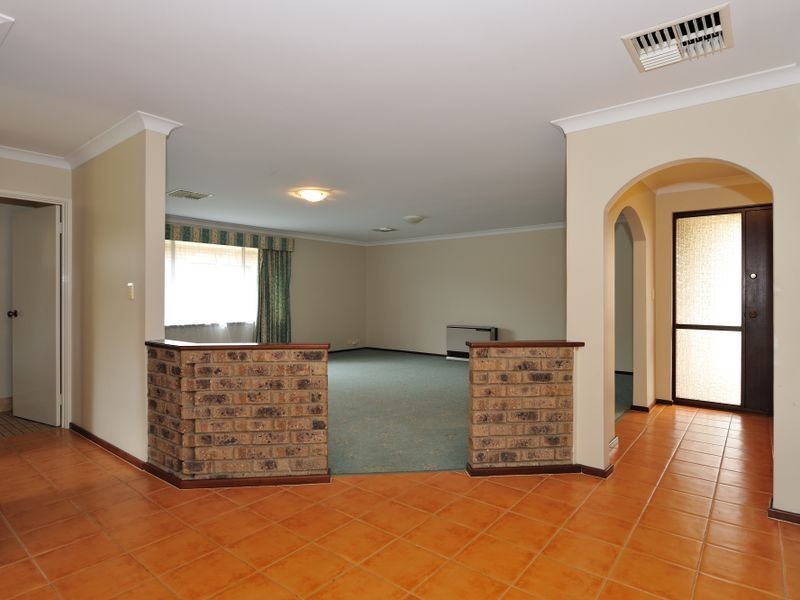 13 Westerly Way, Cooloongup WA 6168