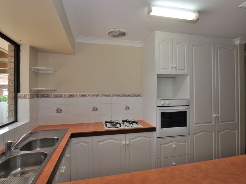 13 Westerly Way, Cooloongup WA 6168