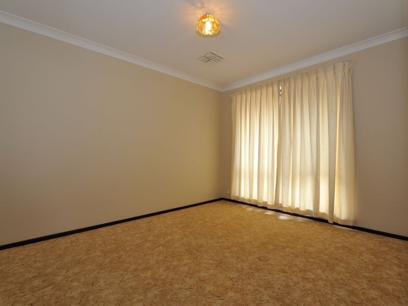 13 Westerly Way, Cooloongup WA 6168