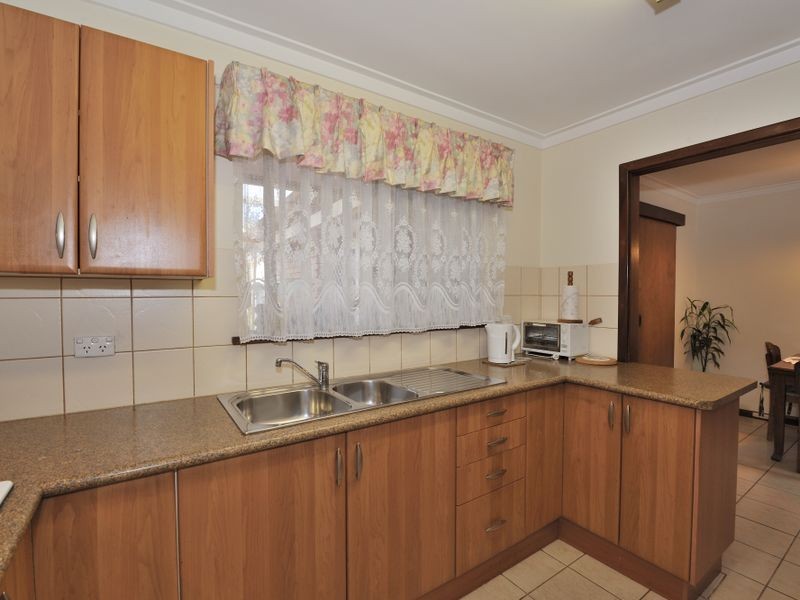 4 Truscan Close, Cooloongup WA 6168