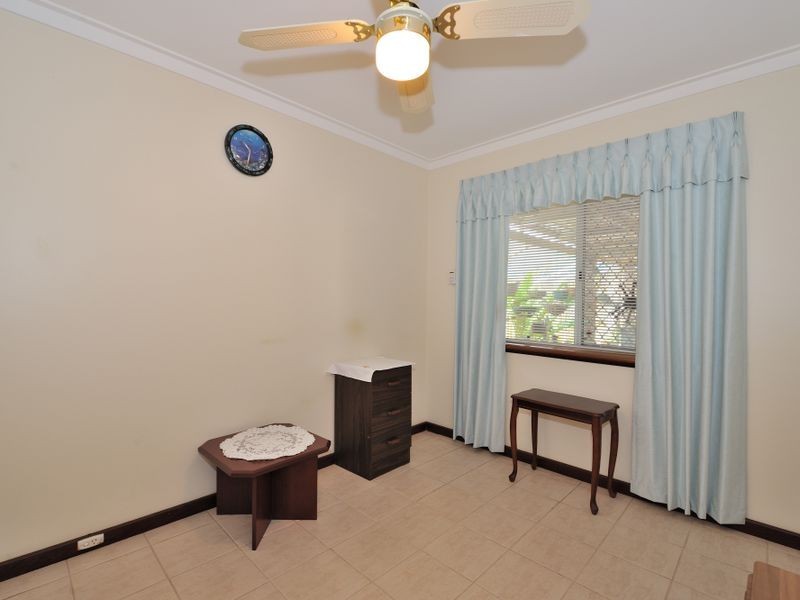 4 Truscan Close, Cooloongup WA 6168