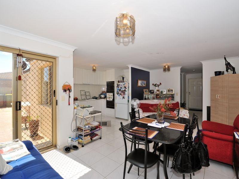 18 Townsend Road, Rockingham WA 6168