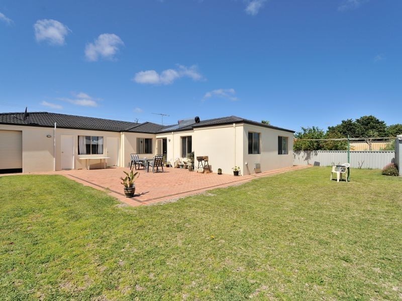 18 Townsend Road, Rockingham WA 6168