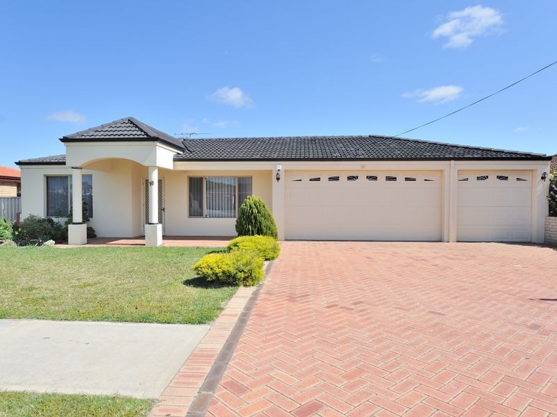 18 Townsend Road, Rockingham WA 6168