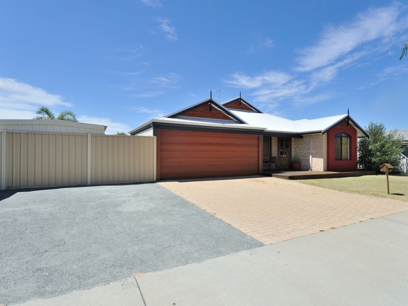 25 Chinchilla Parkway, Port Kennedy WA 6172