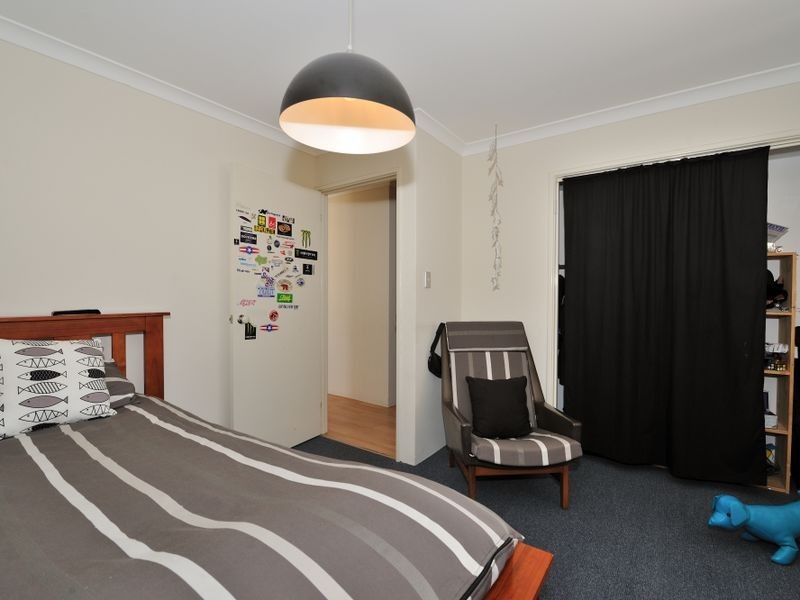 25 Chinchilla Parkway, Port Kennedy WA 6172