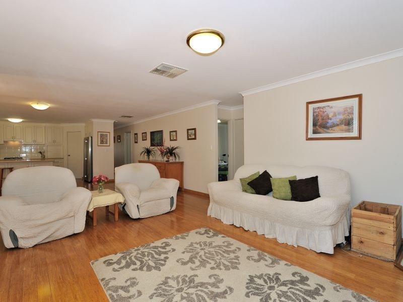 8 Blacksmith Drive, Wellard WA 6170