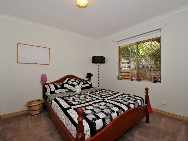 8 Blacksmith Drive, Wellard WA 6170