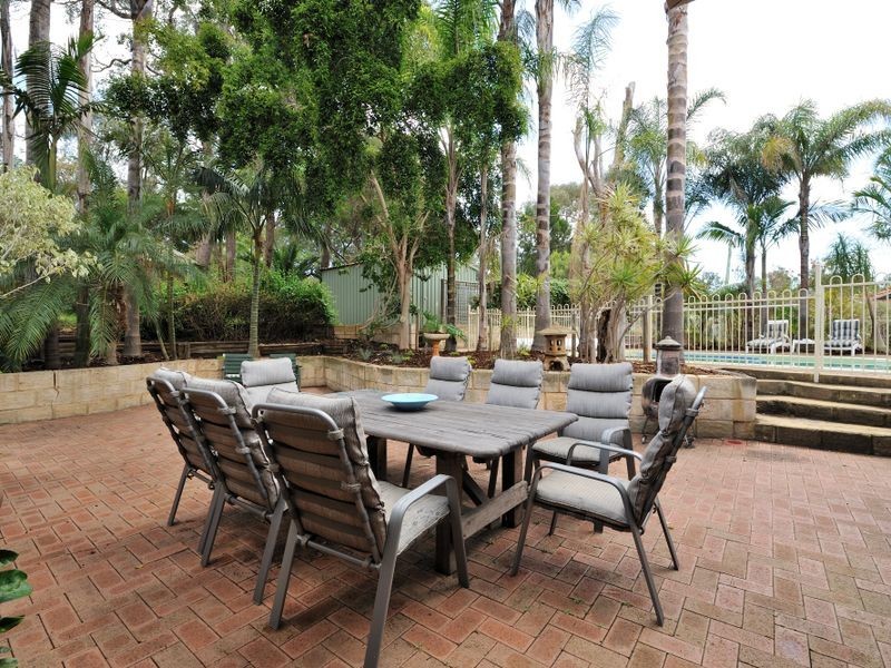 8 Blacksmith Drive, Wellard WA 6170