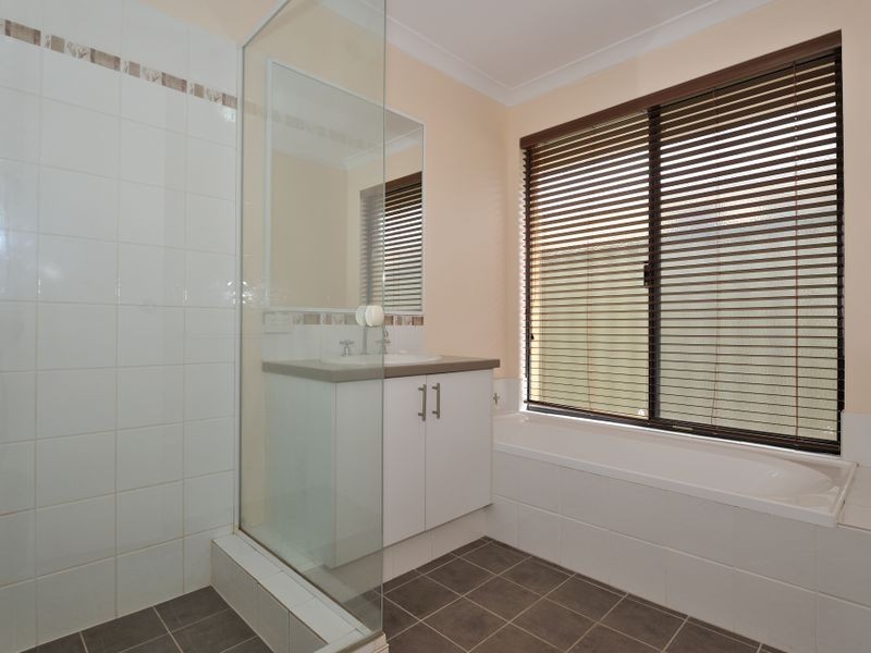 6 Emden Link, Port Kennedy WA 6172