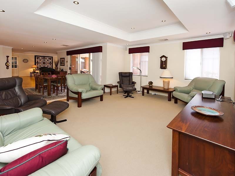 6 Alkimos Street, Rockingham WA 6168