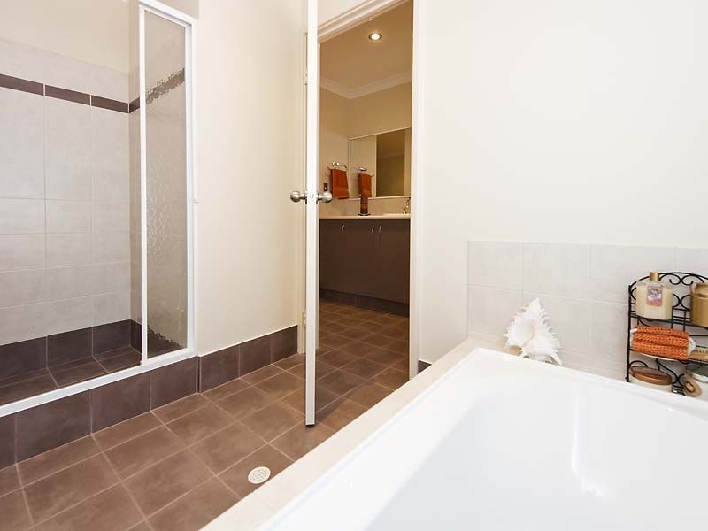 6 Alkimos Street, Rockingham WA 6168