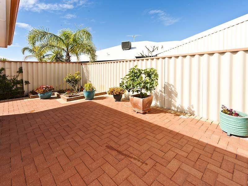 6 Alkimos Street, Rockingham WA 6168