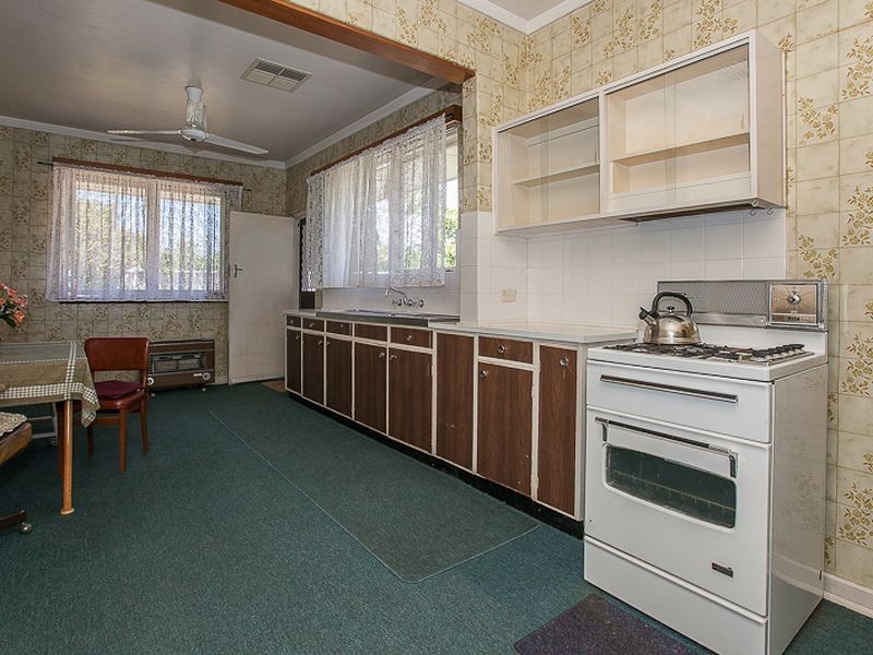 5 Houston Street, Rockingham WA 6168