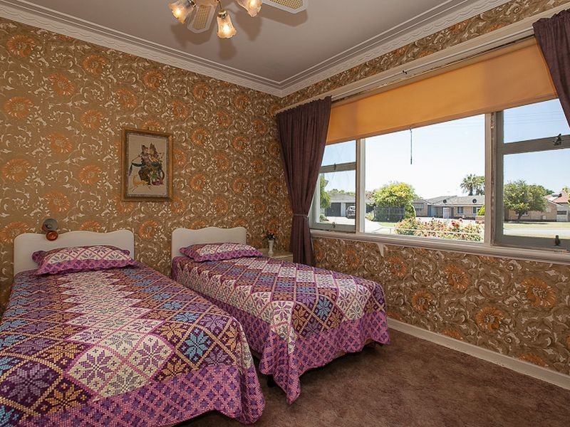 5 Houston Street, Rockingham WA 6168