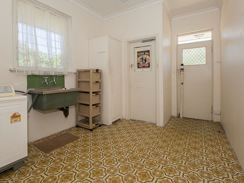 5 Houston Street, Rockingham WA 6168