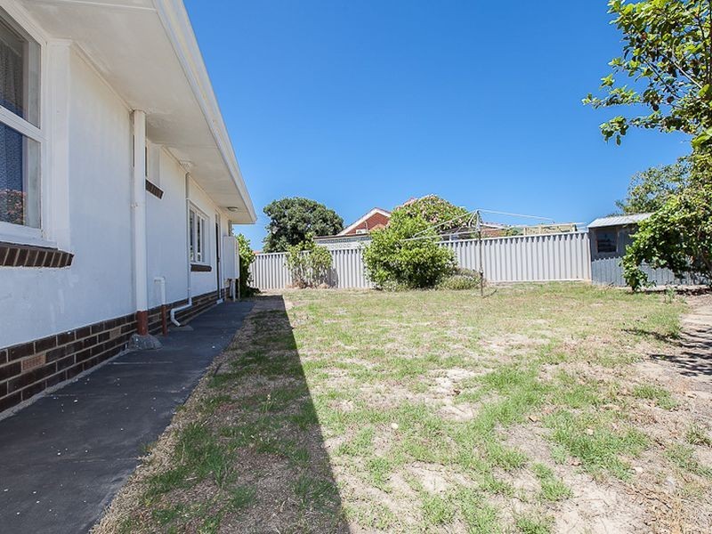 5 Houston Street, Rockingham WA 6168