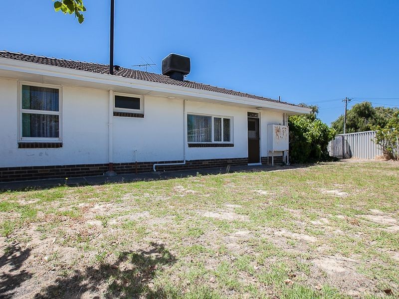 5 Houston Street, Rockingham WA 6168