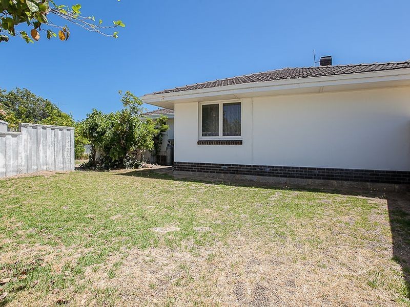 5 Houston Street, Rockingham WA 6168