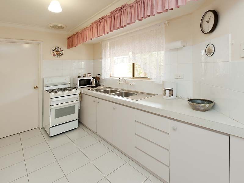 9/99 Simpson Avenue, Rockingham WA 6168