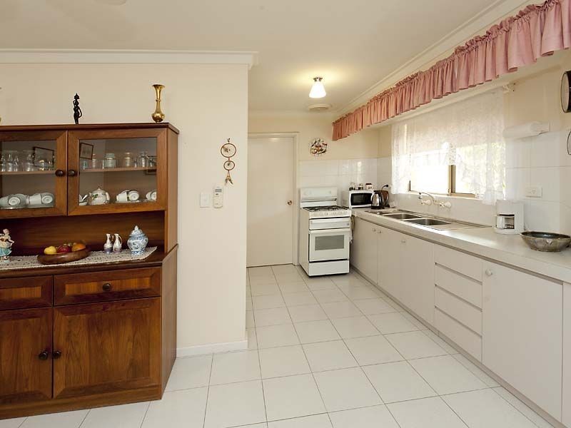 9/99 Simpson Avenue, Rockingham WA 6168