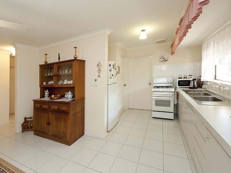 9/99 Simpson Avenue, Rockingham WA 6168