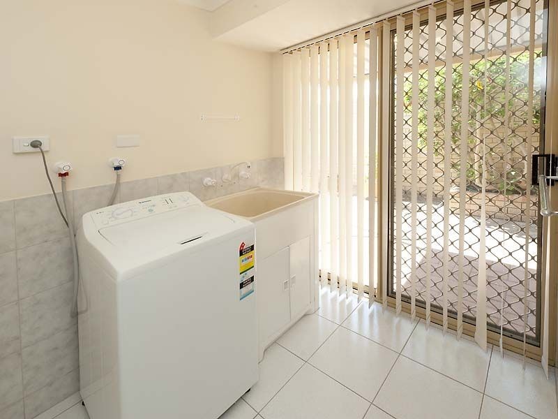 9/99 Simpson Avenue, Rockingham WA 6168