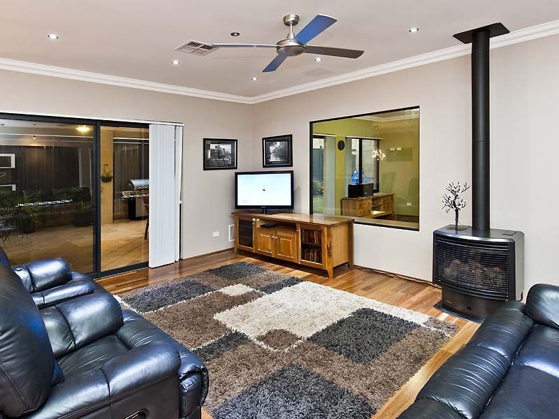 6 Mallard Way, Baldivis WA 6171