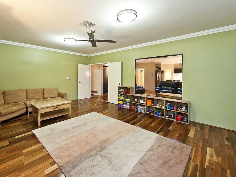 6 Mallard Way, Baldivis WA 6171