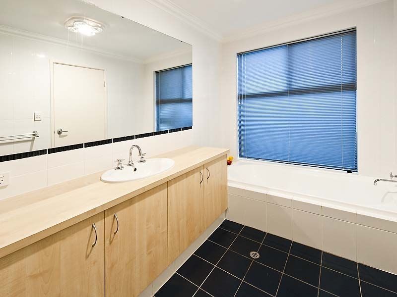 6 Mallard Way, Baldivis WA 6171