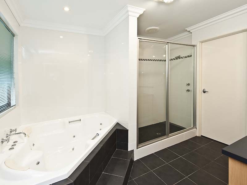 6 Mallard Way, Baldivis WA 6171