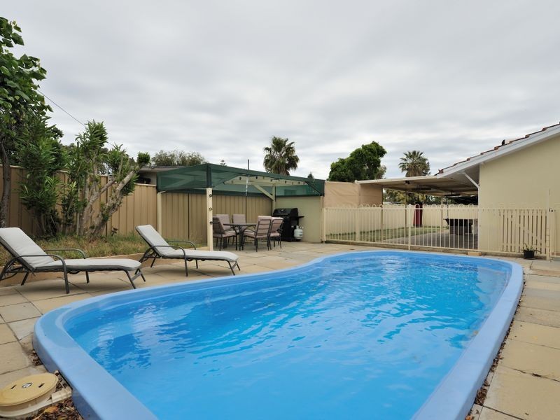 1 Carina Close, Rockingham WA 6168