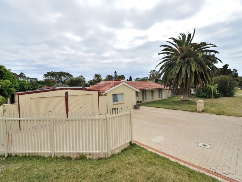 1 Carina Close, Rockingham WA 6168