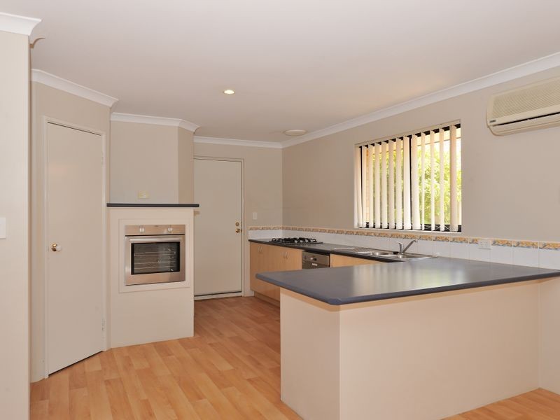 4 Whitehaven Place, Secret Harbour WA 6173