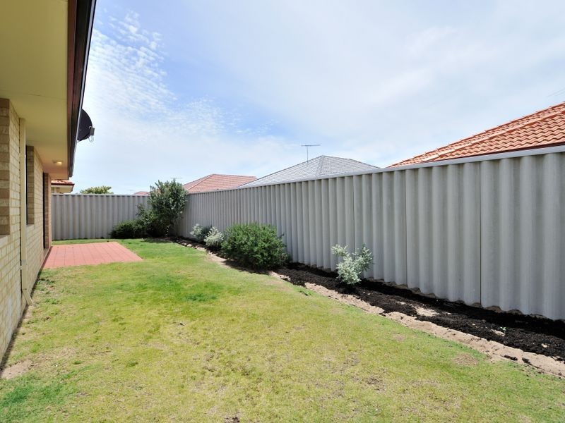 4 Whitehaven Place, Secret Harbour WA 6173