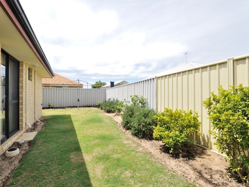 4 Whitehaven Place, Secret Harbour WA 6173