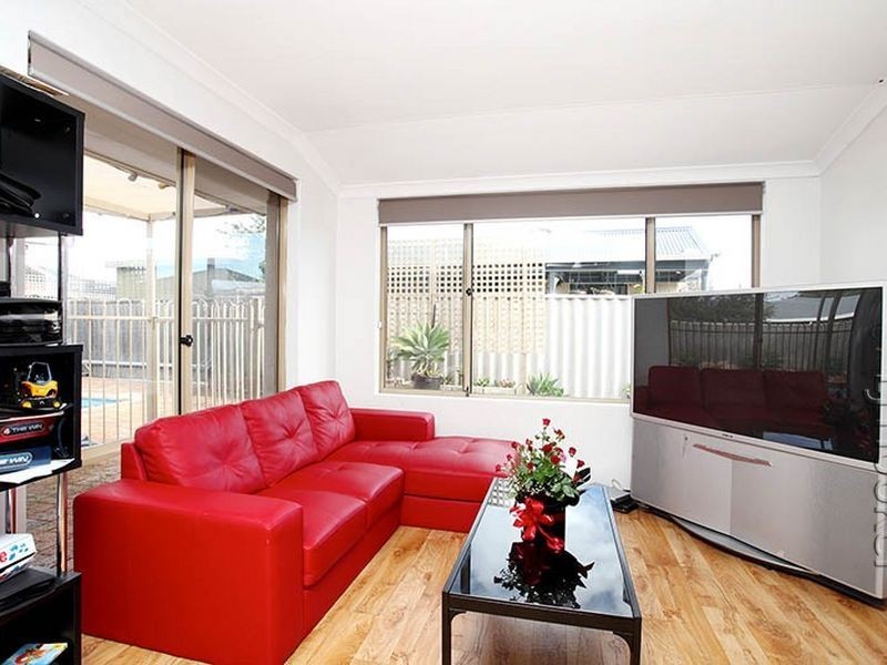 3 Flag Court, Cooloongup WA 6168