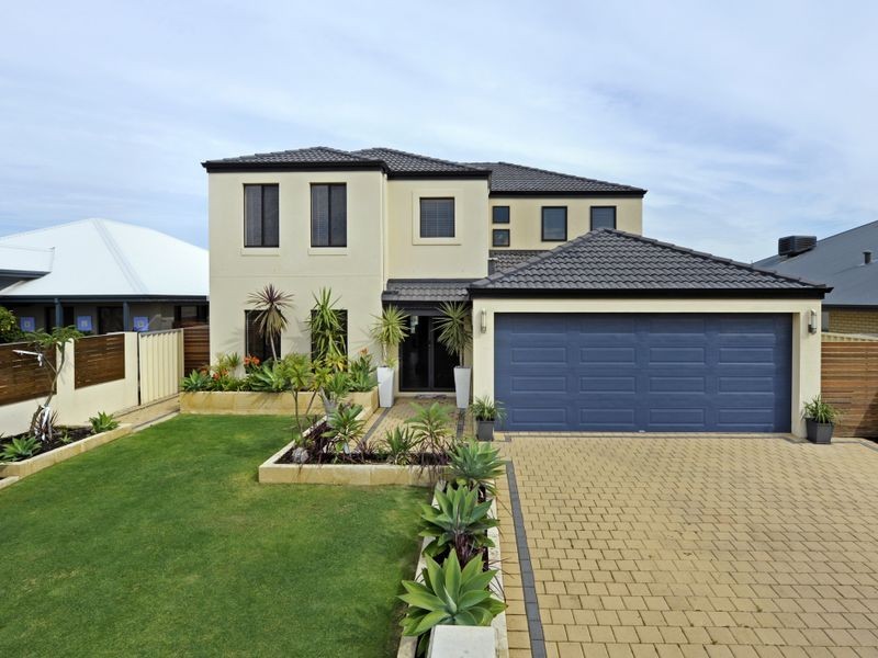4 Lowlands Crescent, Secret Harbour WA 6173