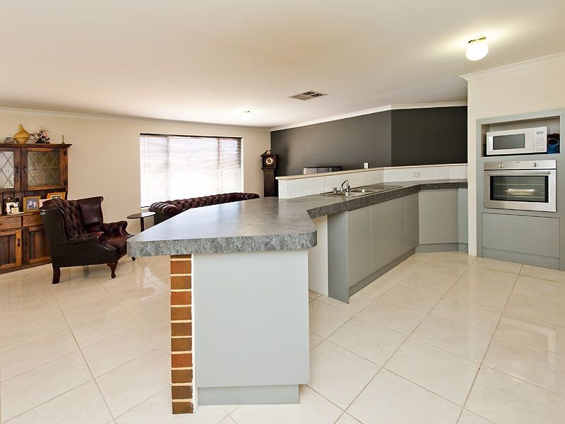 112 Kendall Blvd, Baldivis WA 6171