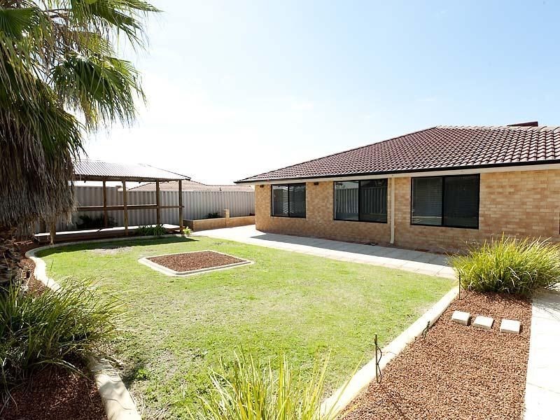 31 Santa Cruz Parkway, Secret Harbour WA 6173