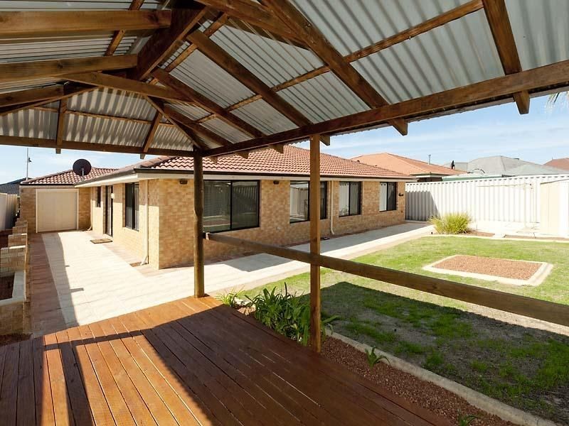 31 Santa Cruz Parkway, Secret Harbour WA 6173