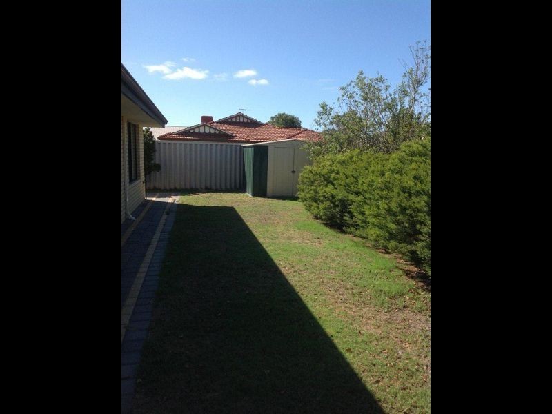 13 Excelsior Meander, Warnbro WA 6169