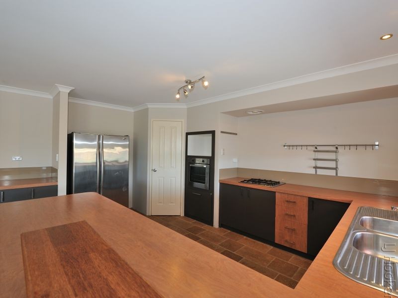 7 Callistemon Gardens, Baldivis WA 6171
