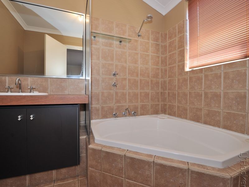 7 Callistemon Gardens, Baldivis WA 6171