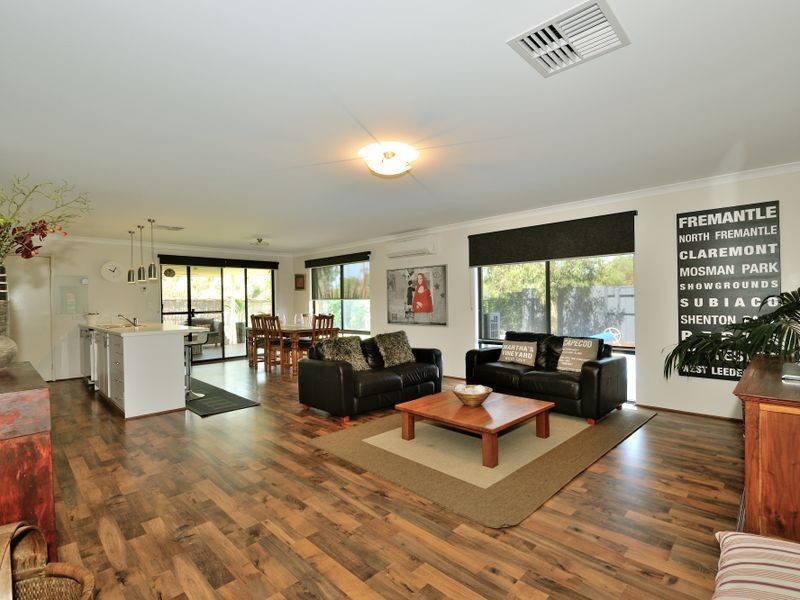 8 River Gums Boulevard, Baldivis WA 6171