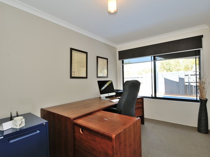 8 River Gums Boulevard, Baldivis WA 6171